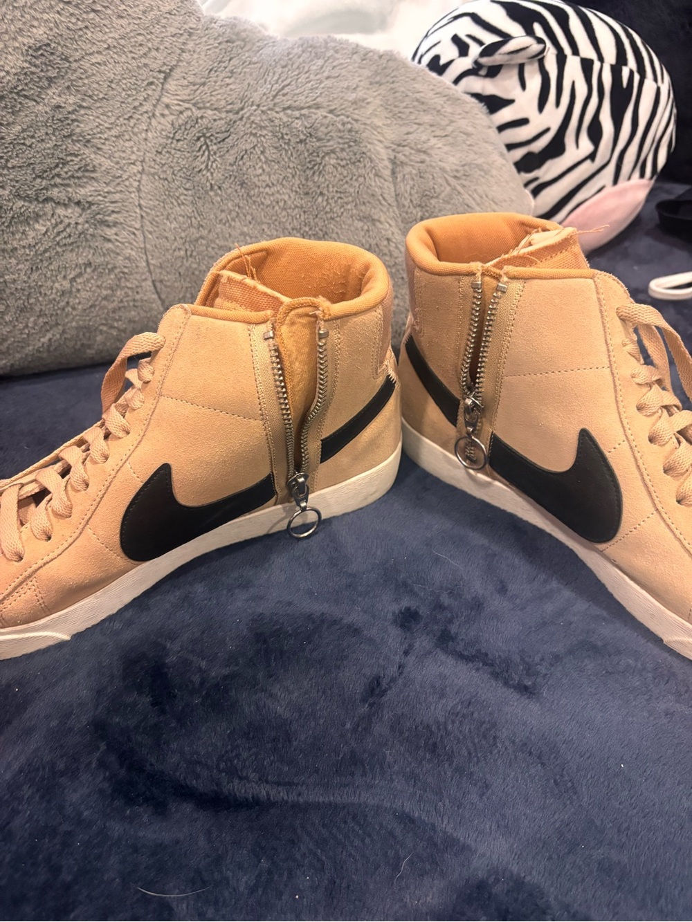 Nike High-Top Sneakers in Tan and White Suede - Picture 2 of 4